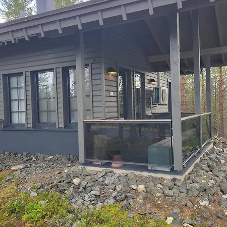 Semesterbostad Tunturipoelloe 4 *