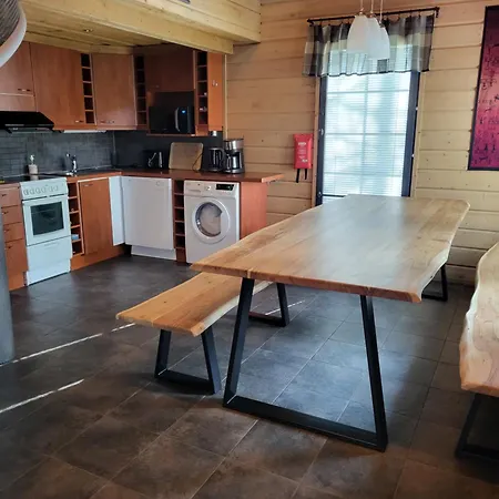 Tunturipoelloe 4 *